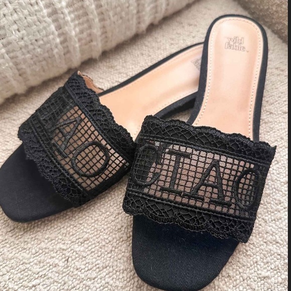 Women’s | Black Mesh Slide Sandals - Picture 1 of 3